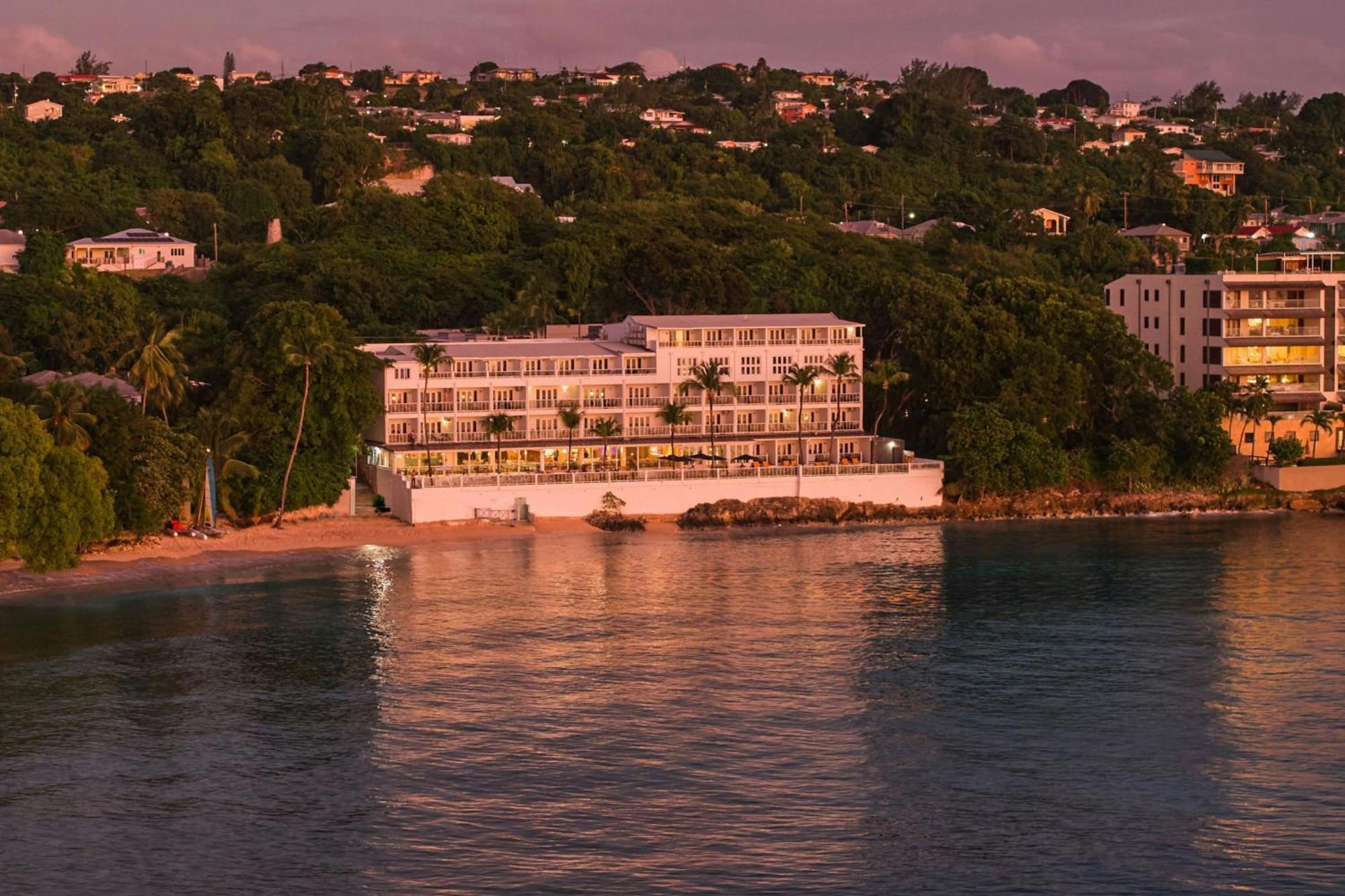 เวฟ โฮเต็ล แอนด์ สปา บาย เอลเลแกนต์ โฮเต็ล Hotel เซนต์เจมส์ ภายนอก รูปภาพ